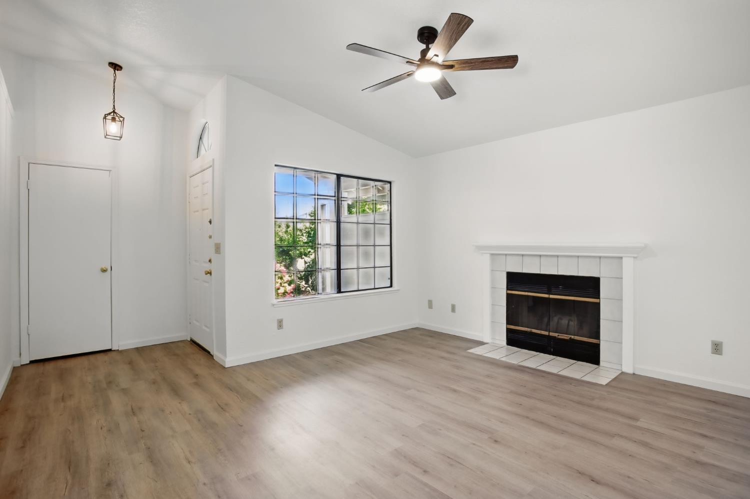 Verdure Way, Elk Grove, California image 5
