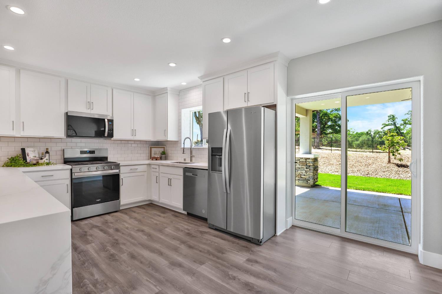 Detail Gallery Image 8 of 30 For 13041 Willow Creek Rd, Ione,  CA 95640 - 3 Beds | 2 Baths