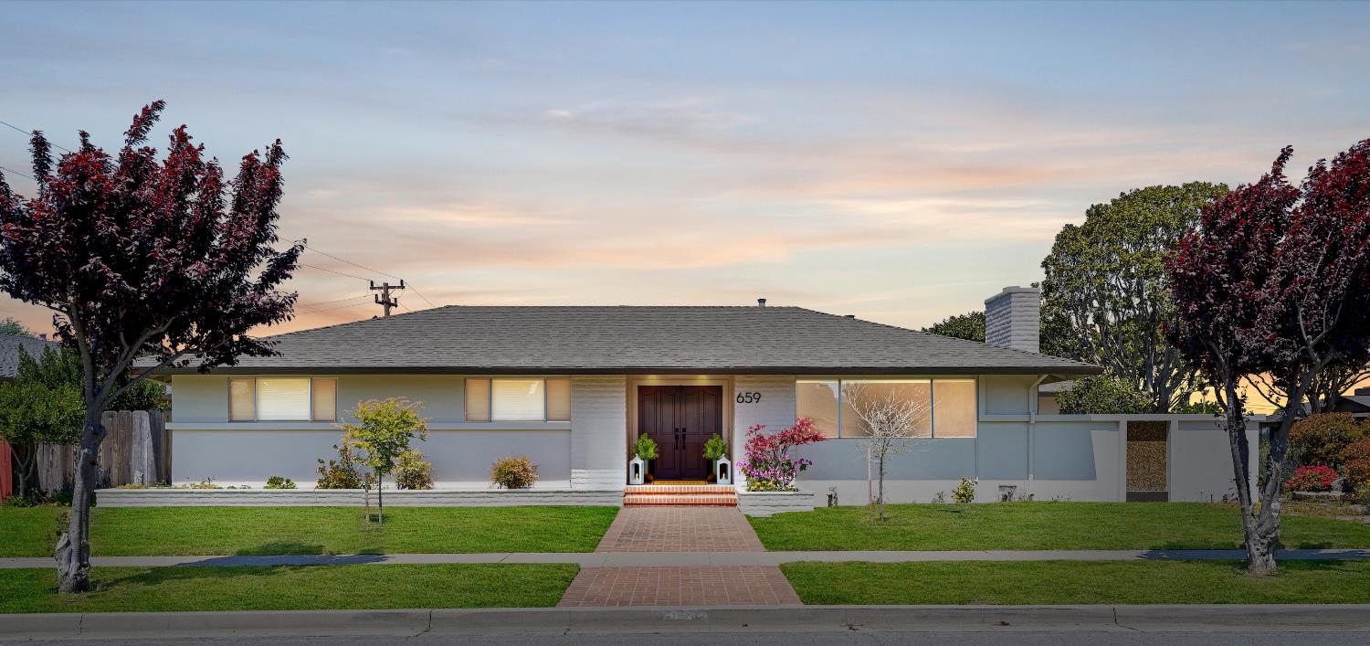 Detail Gallery Image 1 of 42 For 659 San Tomas Way, South Salinas,  CA 93901 - 3 Beds | 2 Baths