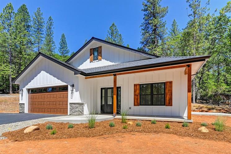 Detail Gallery Image 2 of 39 For 5569 Crestline Dr, Foresthill,  CA 95631 - 3 Beds | 2 Baths