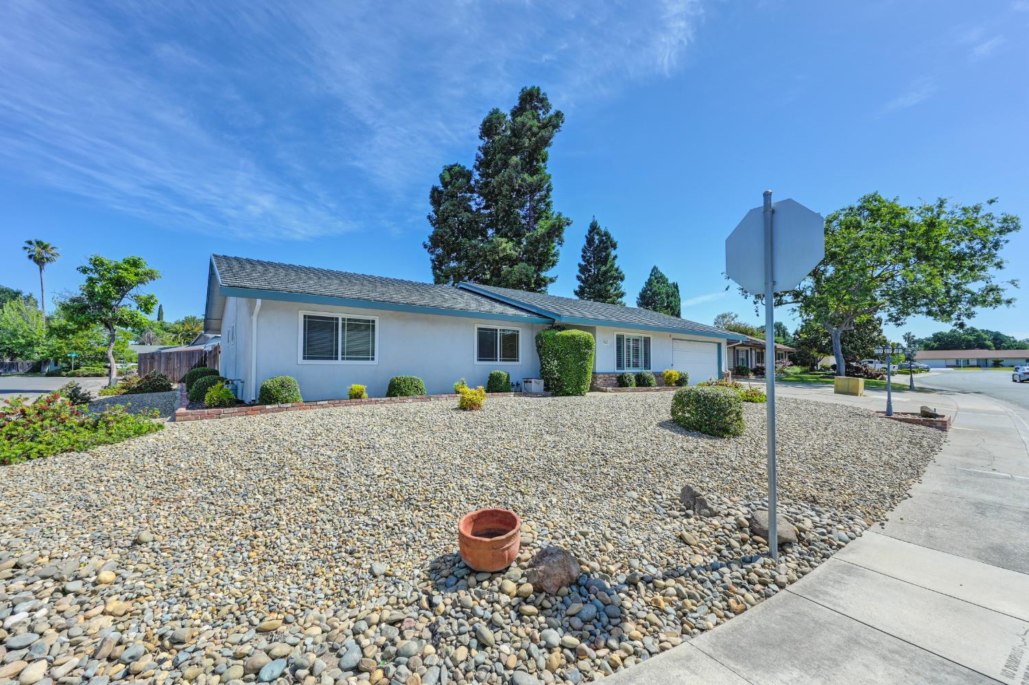 El Carrilo Court, Elk Grove, California image 1