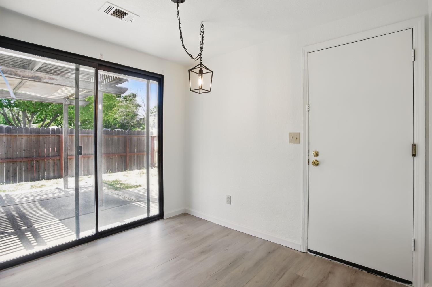 Verdure Way, Elk Grove, California image 14