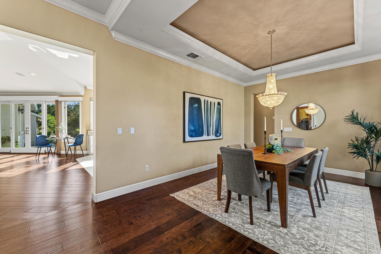 Detail Gallery Image 17 of 56 For 811 Los Molinos Way, Sacramento,  CA 95864 - 4 Beds | 4 Baths