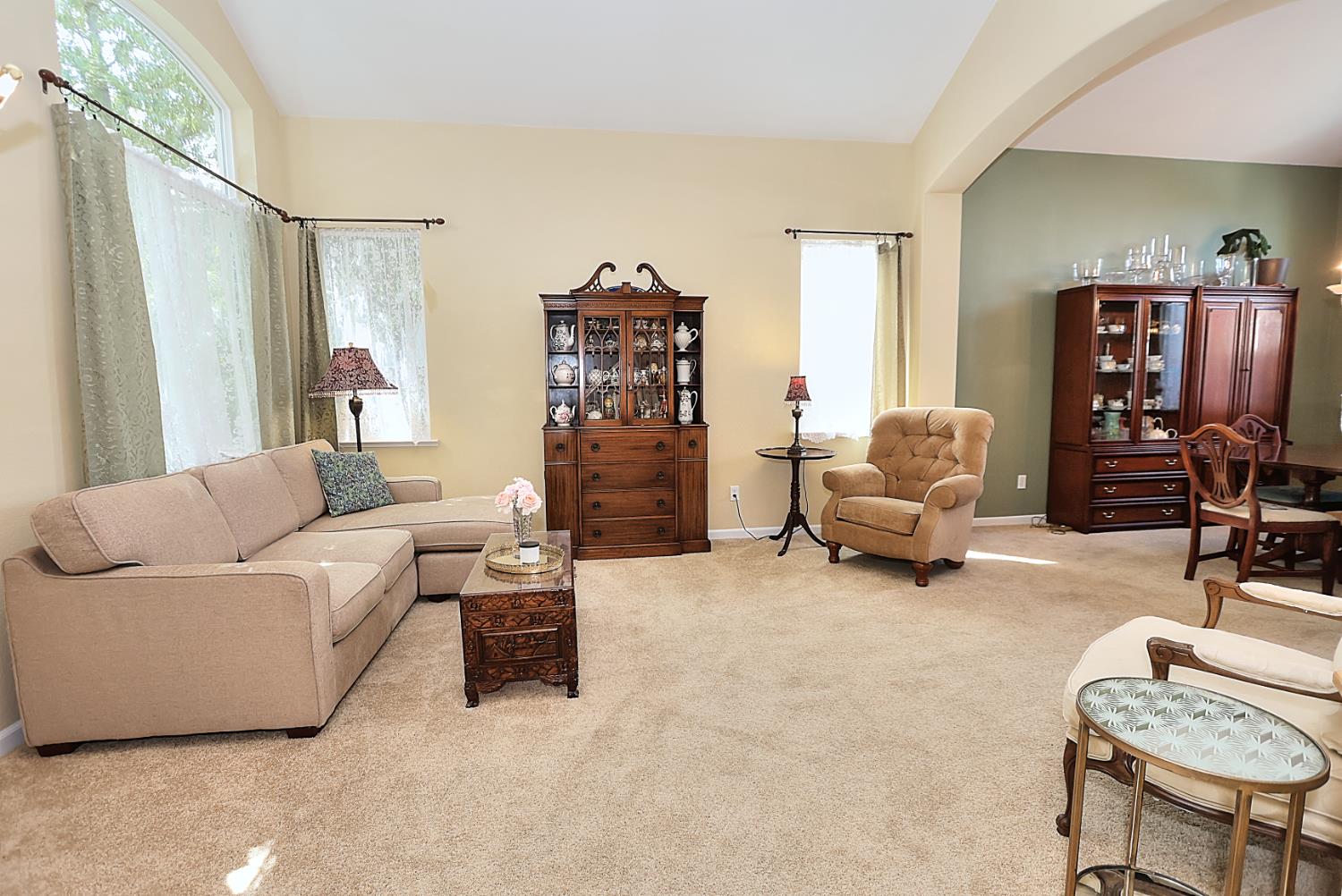 Detail Gallery Image 6 of 71 For 6817 Fox Cliff Way, Elk Grove,  CA 95758 - 4 Beds | 3 Baths