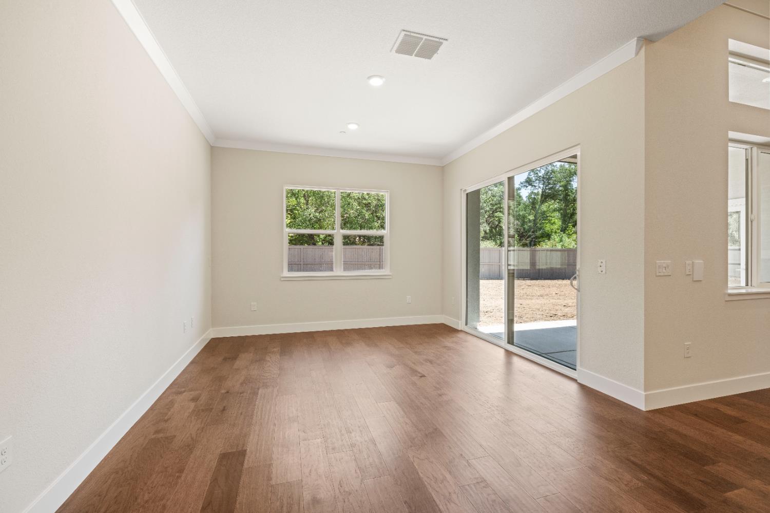 Detail Gallery Image 13 of 47 For 4901 W Hidden Crossing Cir, Granite Bay,  CA 95746 - 3 Beds | 2/1 Baths