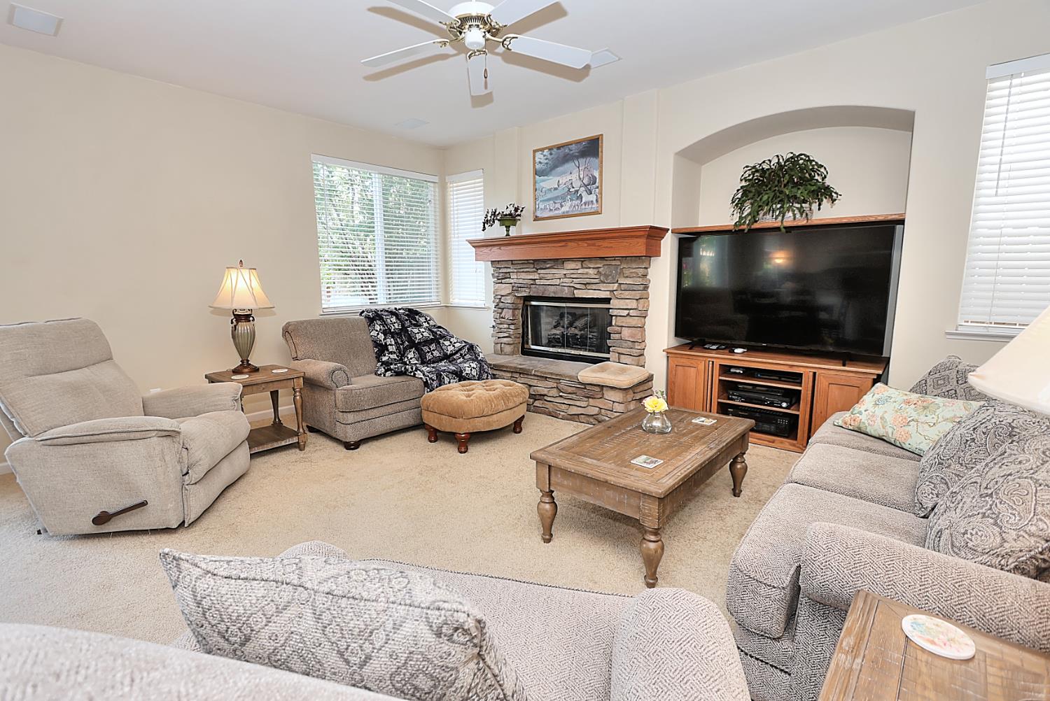 Detail Gallery Image 23 of 71 For 6817 Fox Cliff Way, Elk Grove,  CA 95758 - 4 Beds | 3 Baths