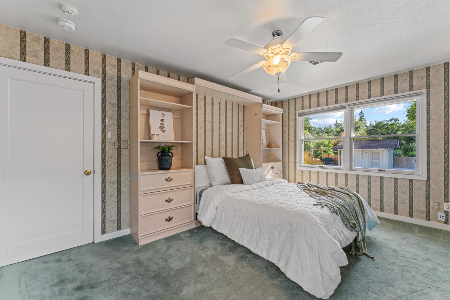 Detail Gallery Image 35 of 56 For 811 Los Molinos Way, Sacramento,  CA 95864 - 4 Beds | 4 Baths
