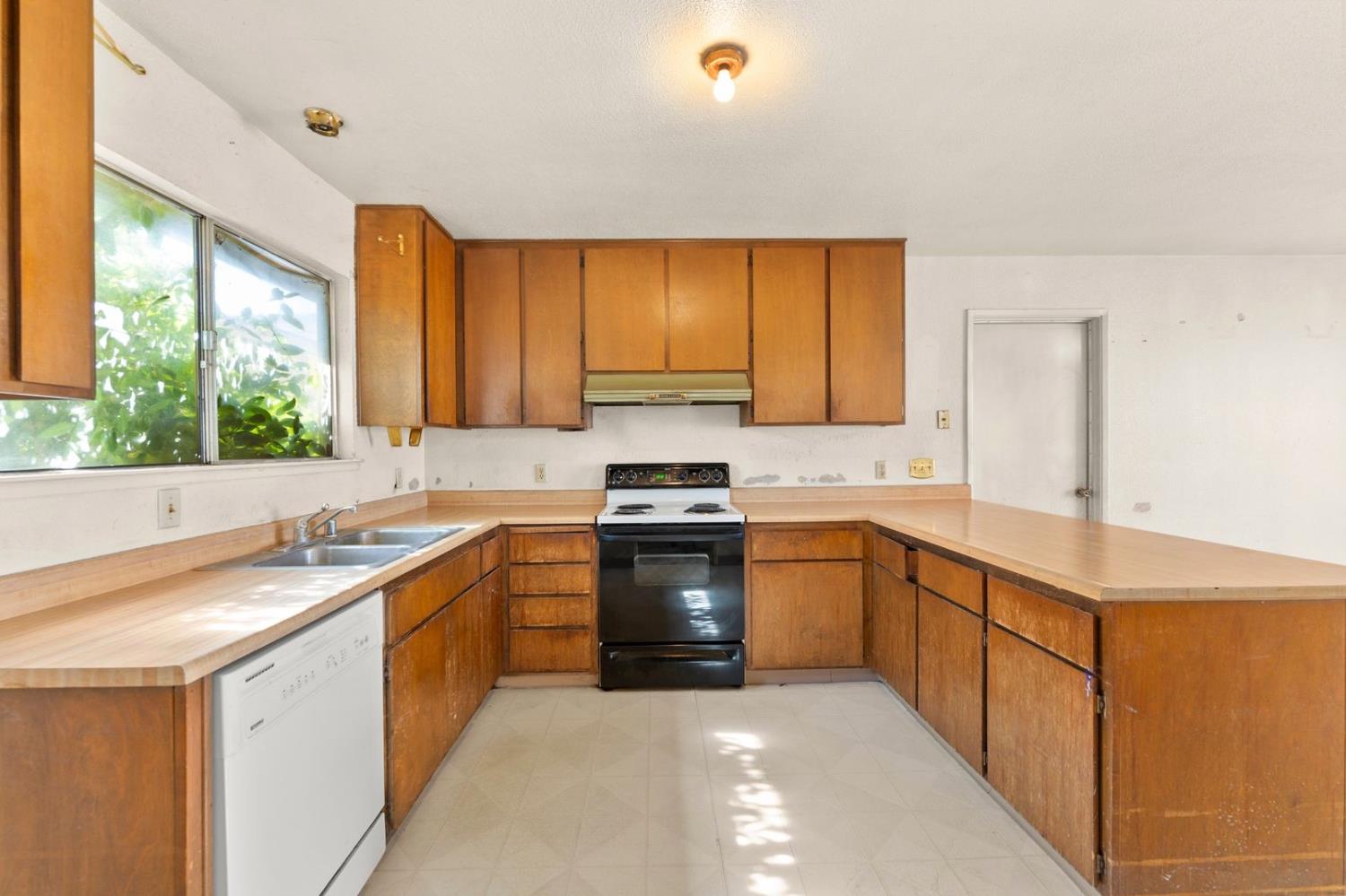 Detail Gallery Image 13 of 47 For 6605 22 St, Rio Linda,  CA 95673 - 4 Beds | 2 Baths