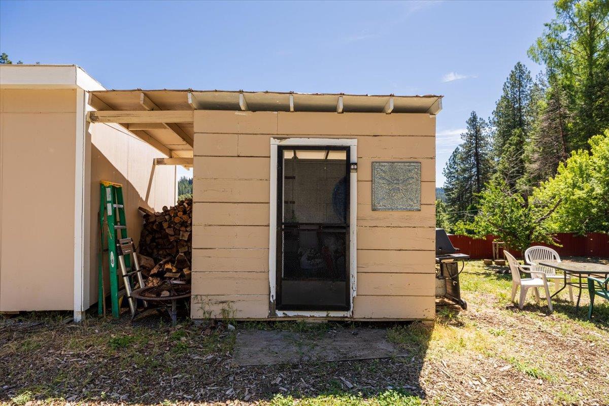 Glenwood Road, Grass Valley, California image 40
