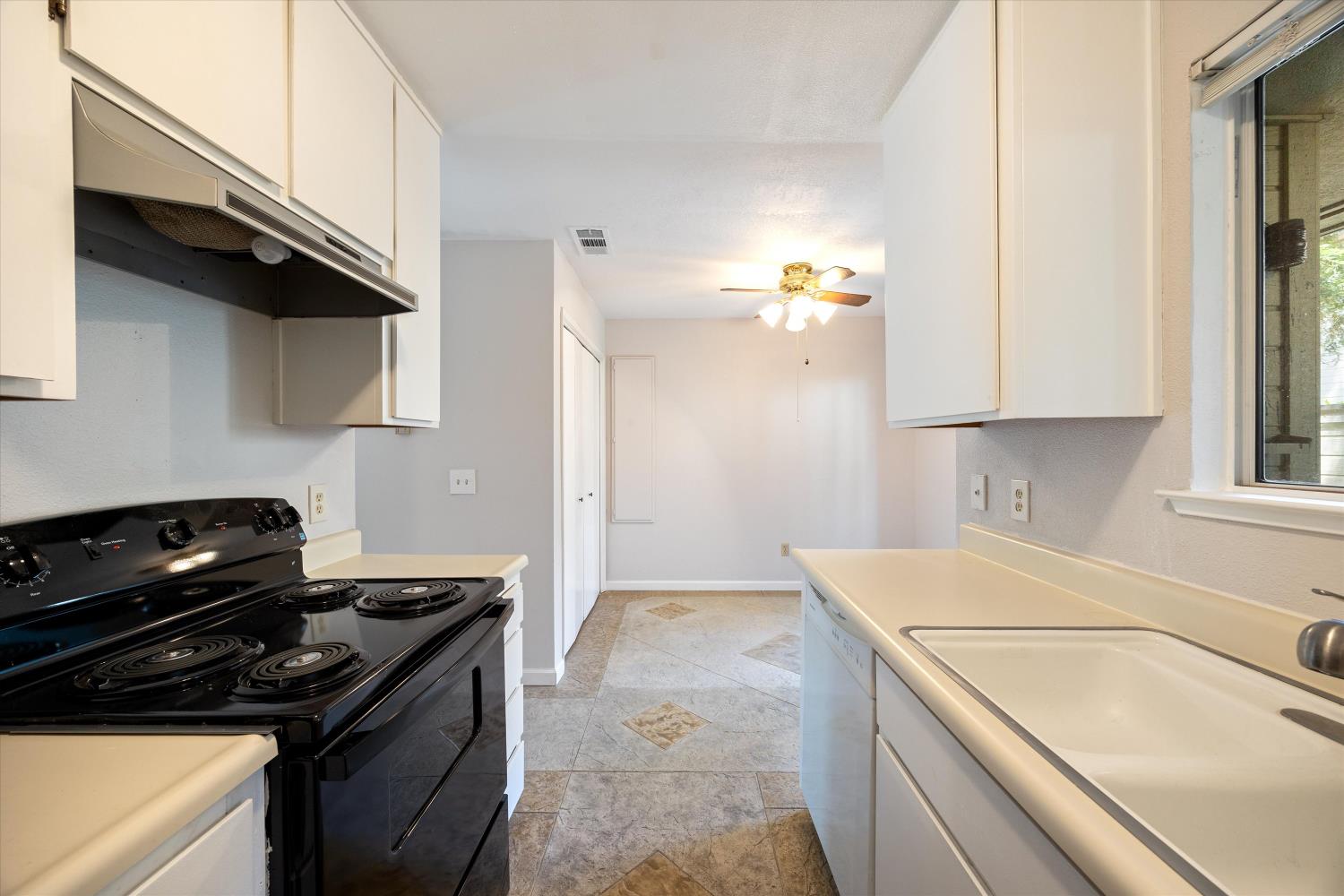 Photo #6: 225067463 Listing: Photo #6