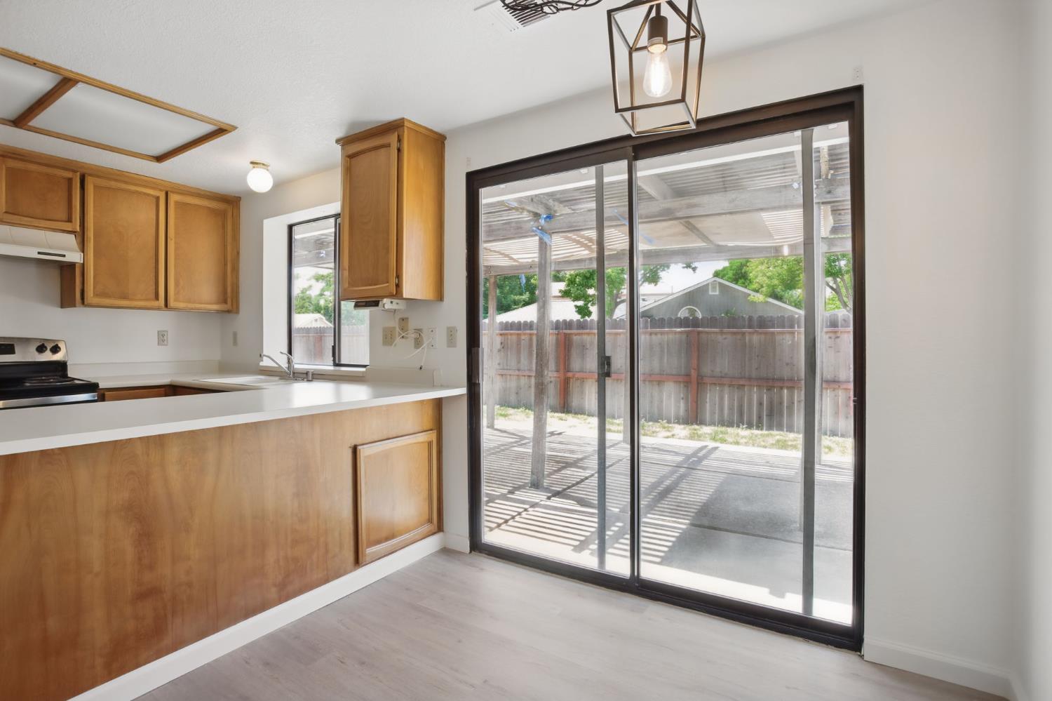 Verdure Way, Elk Grove, California image 15