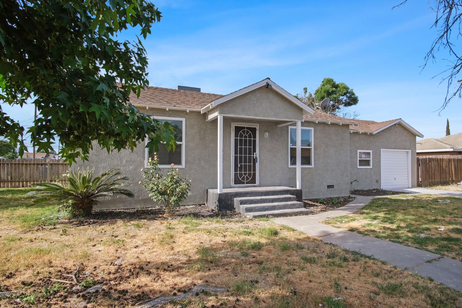 Detail Gallery Image 2 of 47 For 800 Flower St, Turlock,  CA 95380 - – Beds | – Baths