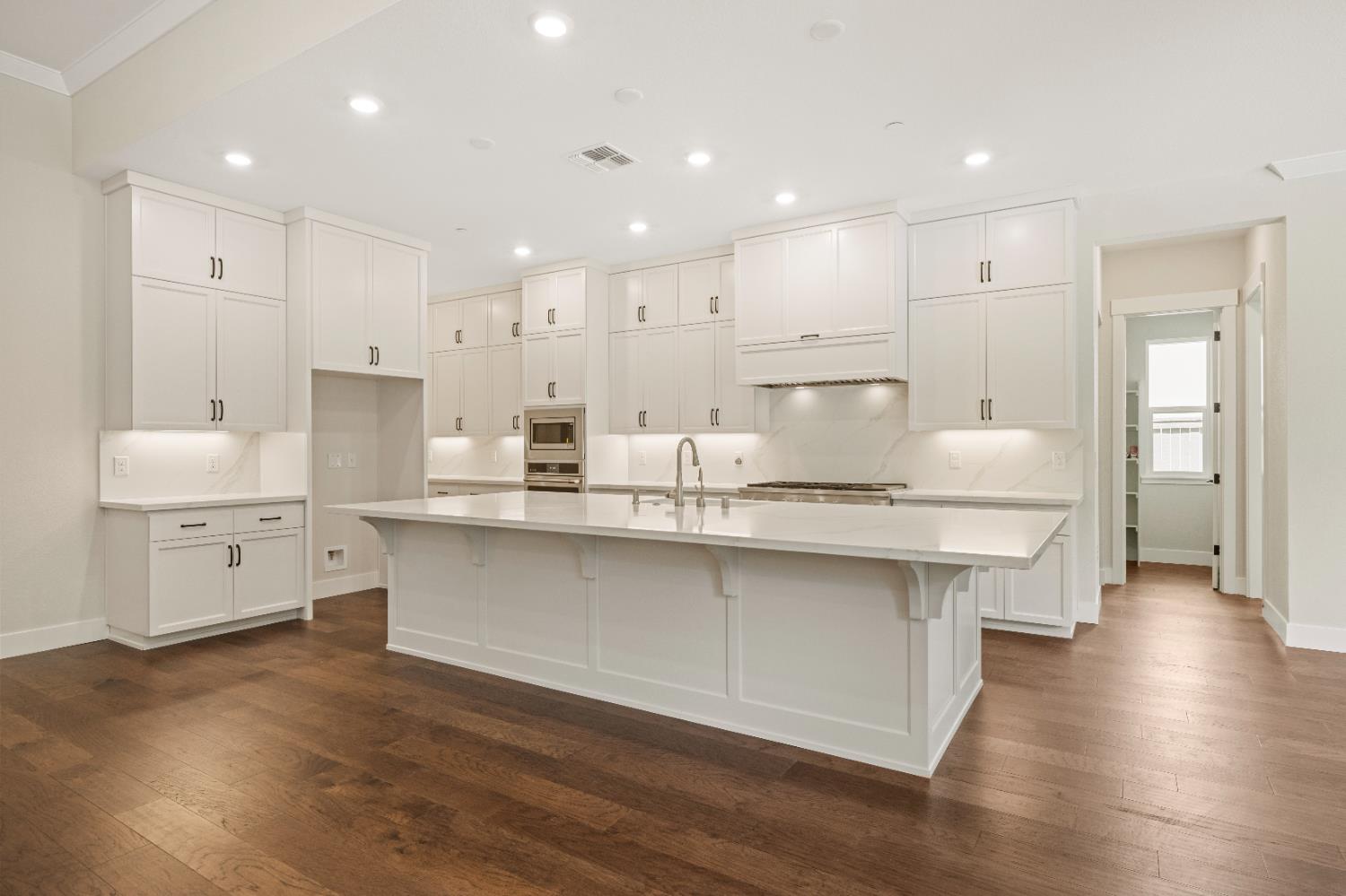 Detail Gallery Image 9 of 47 For 4901 W Hidden Crossing Cir, Granite Bay,  CA 95746 - 3 Beds | 2/1 Baths