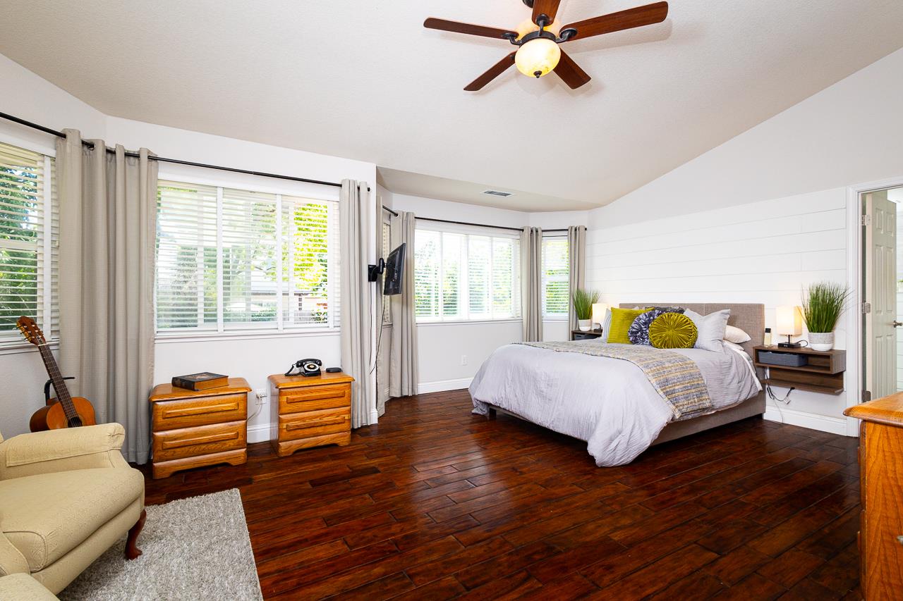 Detail Gallery Image 11 of 25 For 1517 River Oak Way, Roseville,  CA 95747 - 5 Beds | 3 Baths