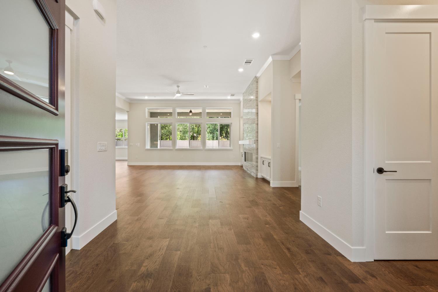 Detail Gallery Image 5 of 47 For 4901 W Hidden Crossing Cir, Granite Bay,  CA 95746 - 3 Beds | 2/1 Baths