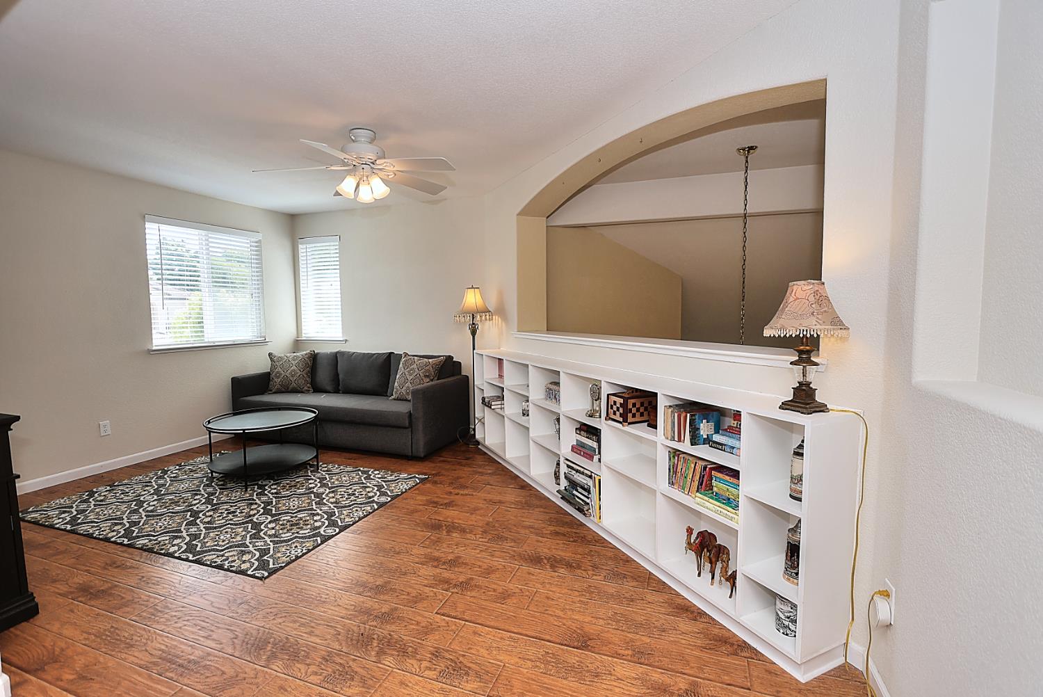 Detail Gallery Image 40 of 71 For 6817 Fox Cliff Way, Elk Grove,  CA 95758 - 4 Beds | 3 Baths
