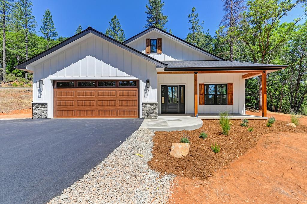 Detail Gallery Image 1 of 39 For 5569 Crestline Dr, Foresthill,  CA 95631 - 3 Beds | 2 Baths