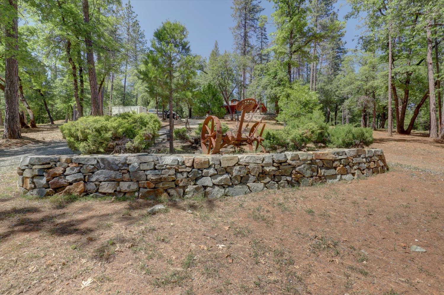 Capitol Drive, Grass Valley, California image 38