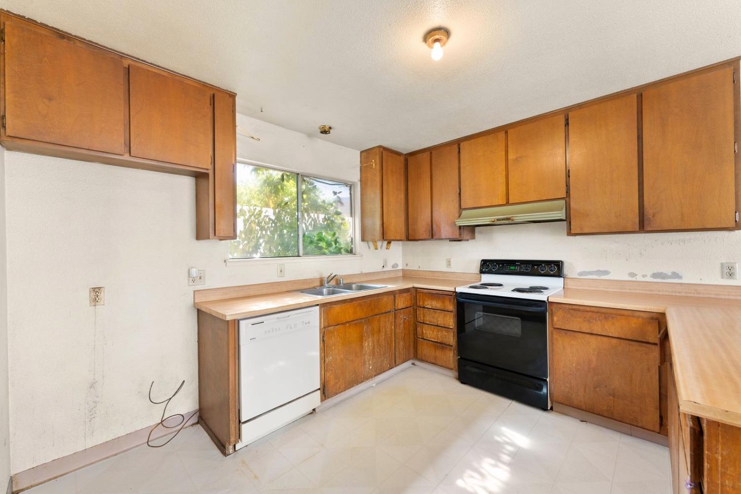 Detail Gallery Image 12 of 47 For 6605 22 St, Rio Linda,  CA 95673 - 4 Beds | 2 Baths
