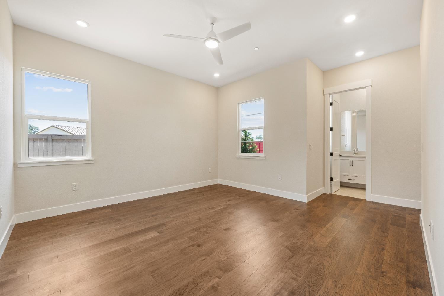 Detail Gallery Image 15 of 47 For 4901 W Hidden Crossing Cir, Granite Bay,  CA 95746 - 3 Beds | 2/1 Baths