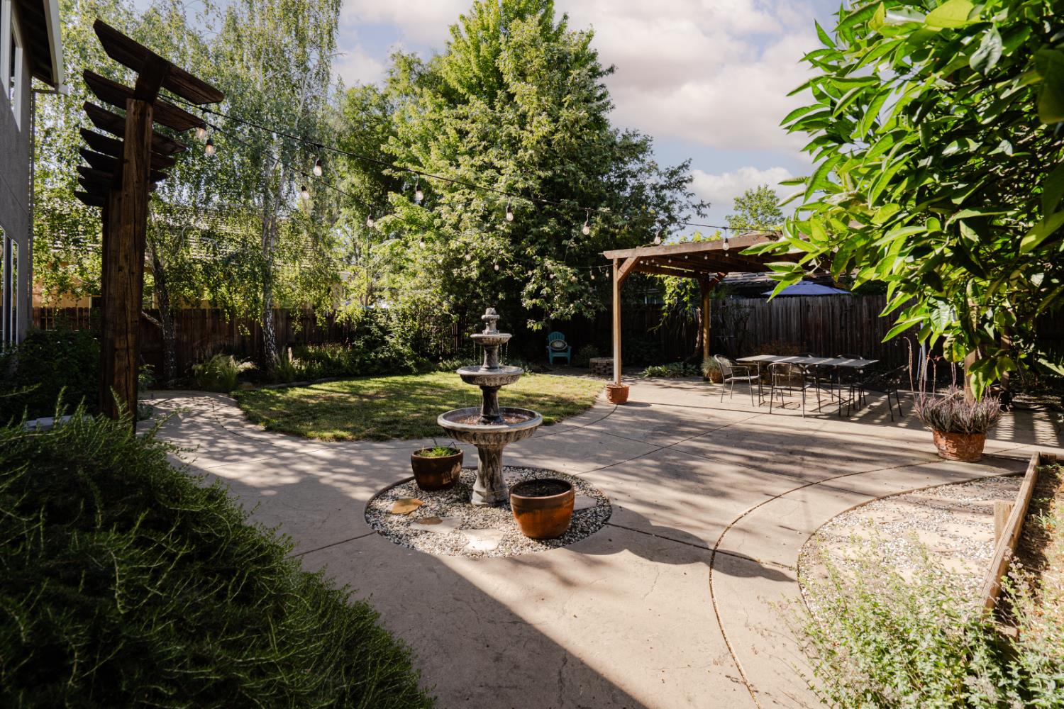Ashford Lane, Lincoln, California image 2