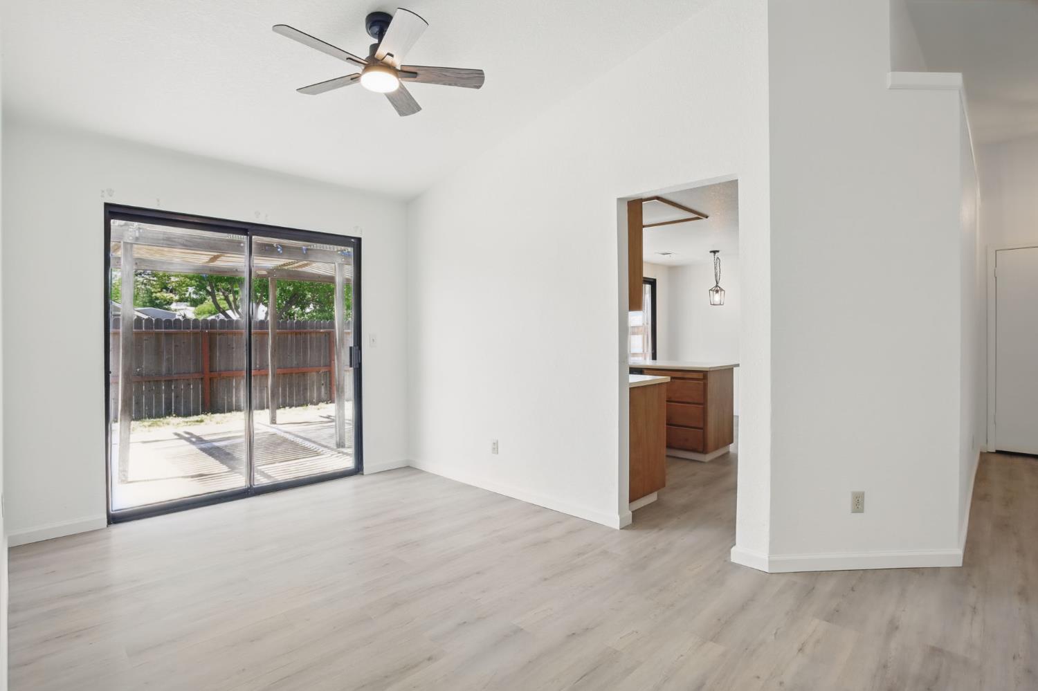 Verdure Way, Elk Grove, California image 9