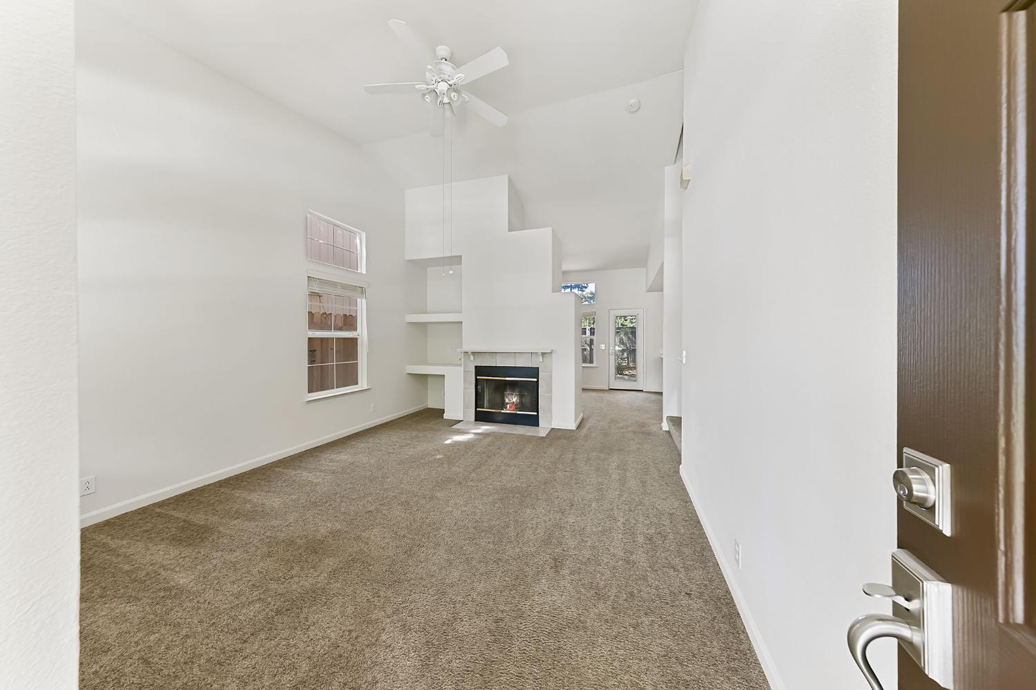 Detail Gallery Image 3 of 27 For 2434 Halsey Cir, Davis,  CA 95618 - 3 Beds | 2/1 Baths