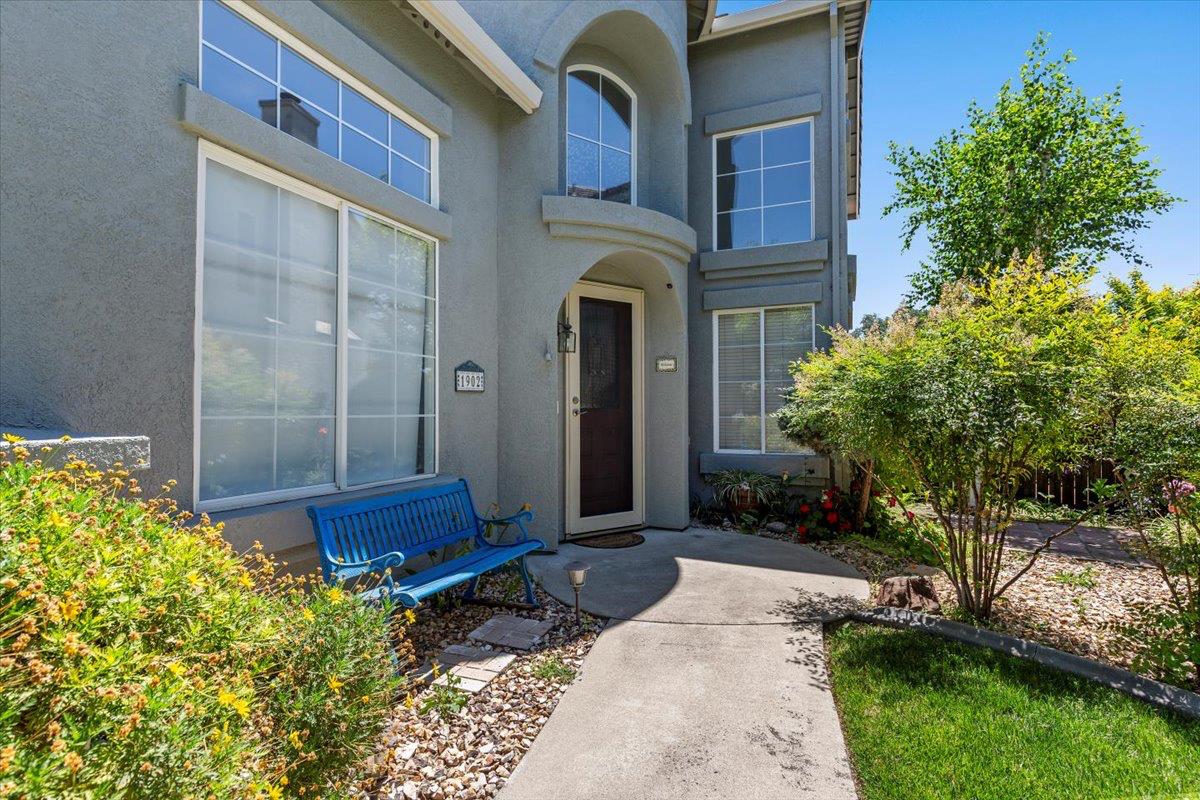 Detail Gallery Image 3 of 49 For 1902 Gerber Dr, Stockton,  CA 95209 - 4 Beds | 3/1 Baths