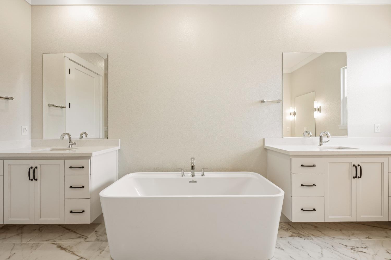 Detail Gallery Image 27 of 47 For 4901 W Hidden Crossing Cir, Granite Bay,  CA 95746 - 3 Beds | 2/1 Baths