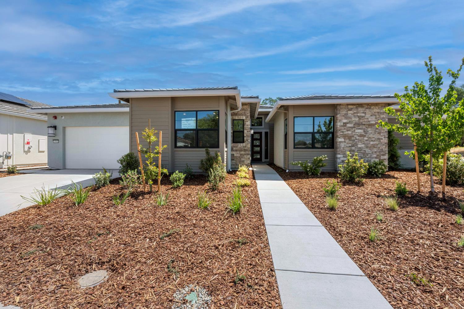Detail Gallery Image 3 of 47 For 4901 W Hidden Crossing Cir, Granite Bay,  CA 95746 - 3 Beds | 2/1 Baths