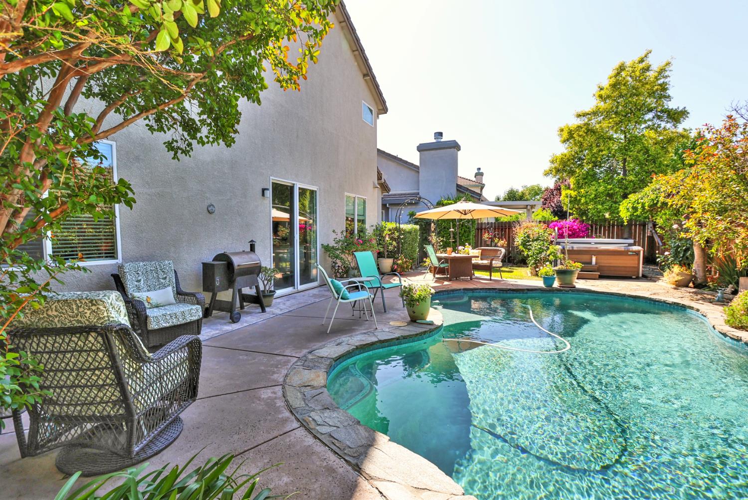 Detail Gallery Image 49 of 71 For 6817 Fox Cliff Way, Elk Grove,  CA 95758 - 4 Beds | 3 Baths