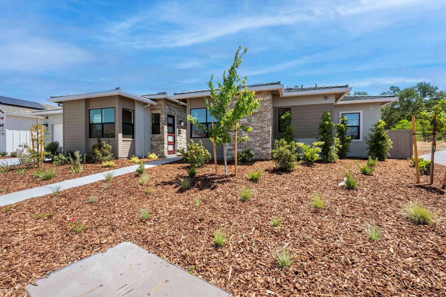 Detail Gallery Image 1 of 47 For 4901 W Hidden Crossing Cir, Granite Bay,  CA 95746 - 3 Beds | 2/1 Baths