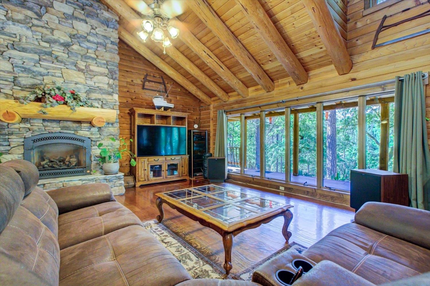 Capitol Drive, Grass Valley, California image 9