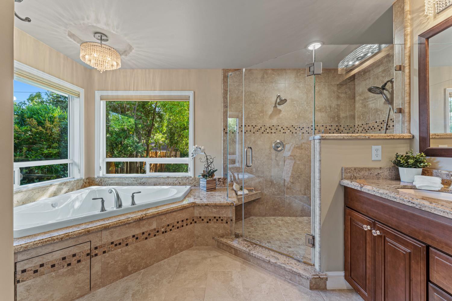 Detail Gallery Image 33 of 56 For 811 Los Molinos Way, Sacramento,  CA 95864 - 4 Beds | 4 Baths