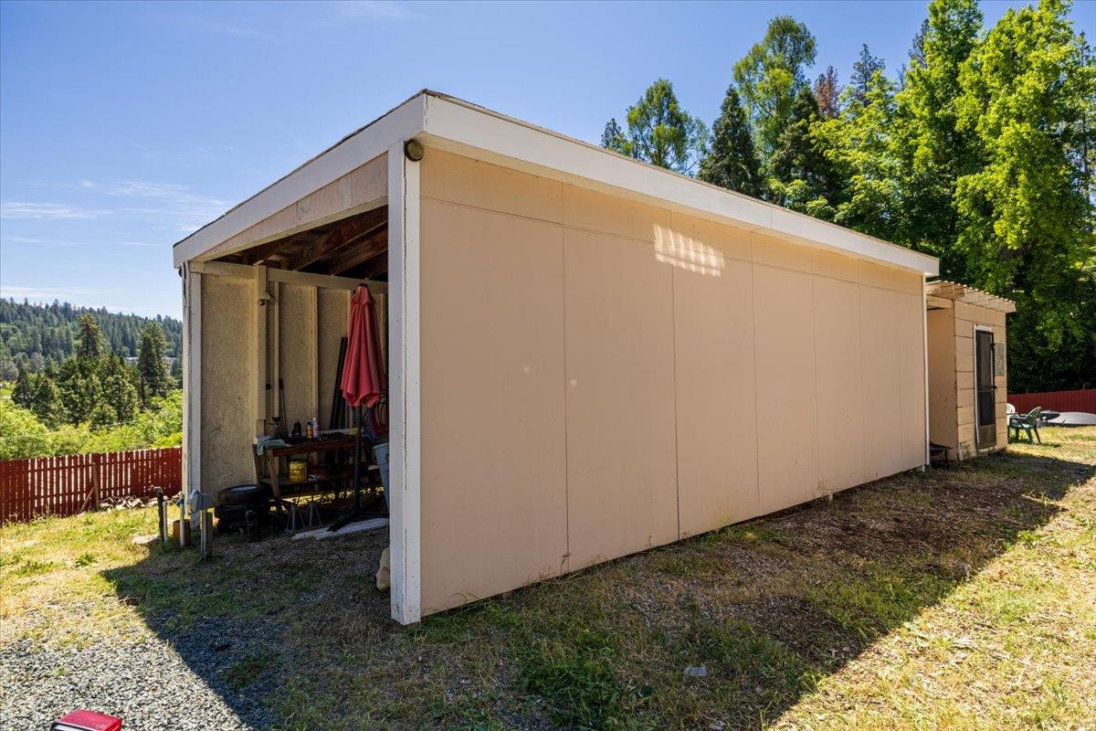 Glenwood Road, Grass Valley, California image 39