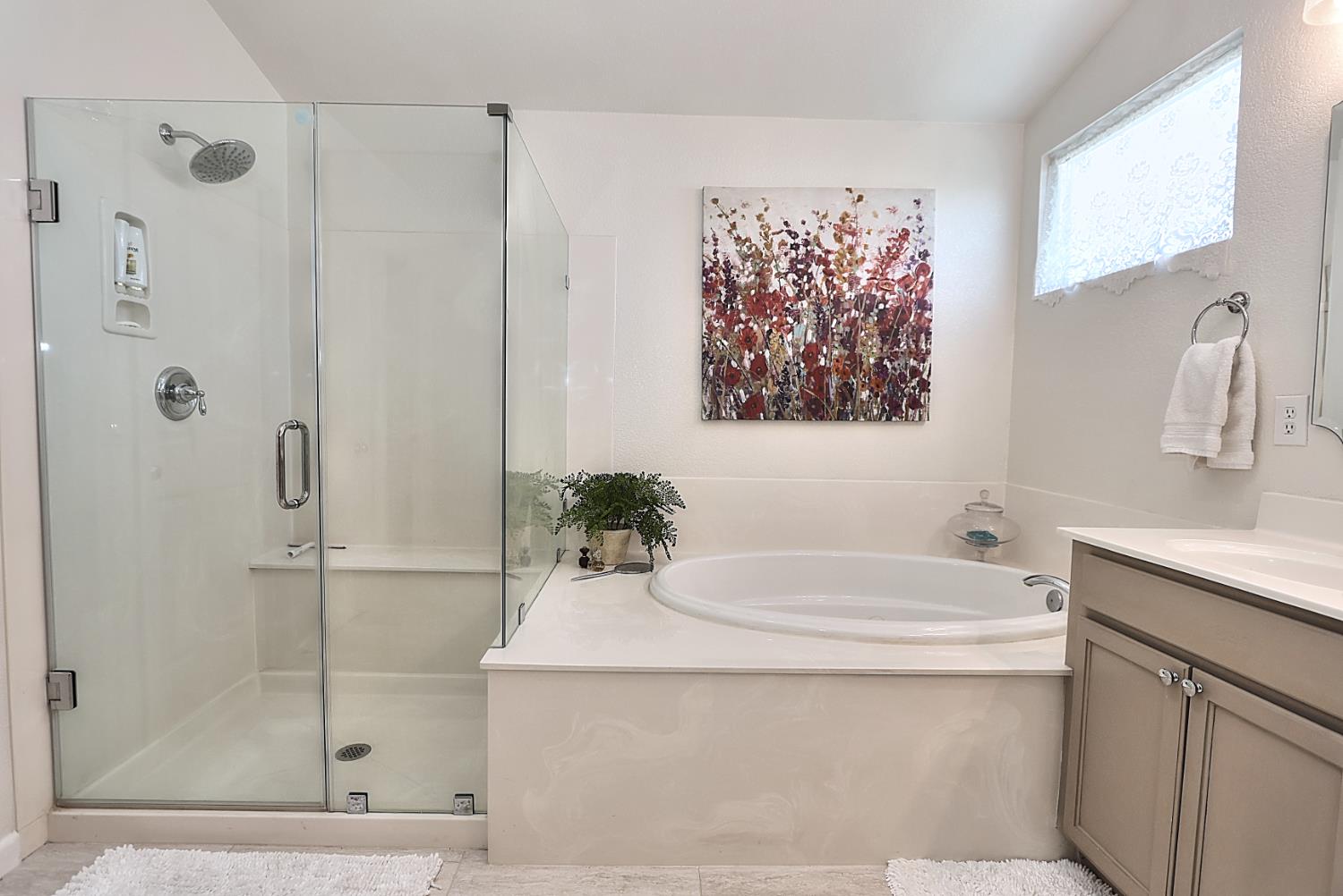 Detail Gallery Image 38 of 71 For 6817 Fox Cliff Way, Elk Grove,  CA 95758 - 4 Beds | 3 Baths