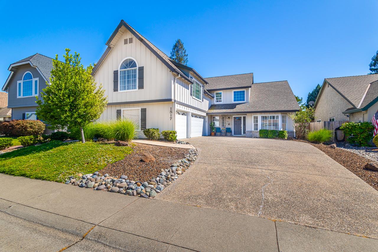 Detail Gallery Image 1 of 25 For 1517 River Oak Way, Roseville,  CA 95747 - 5 Beds | 3 Baths