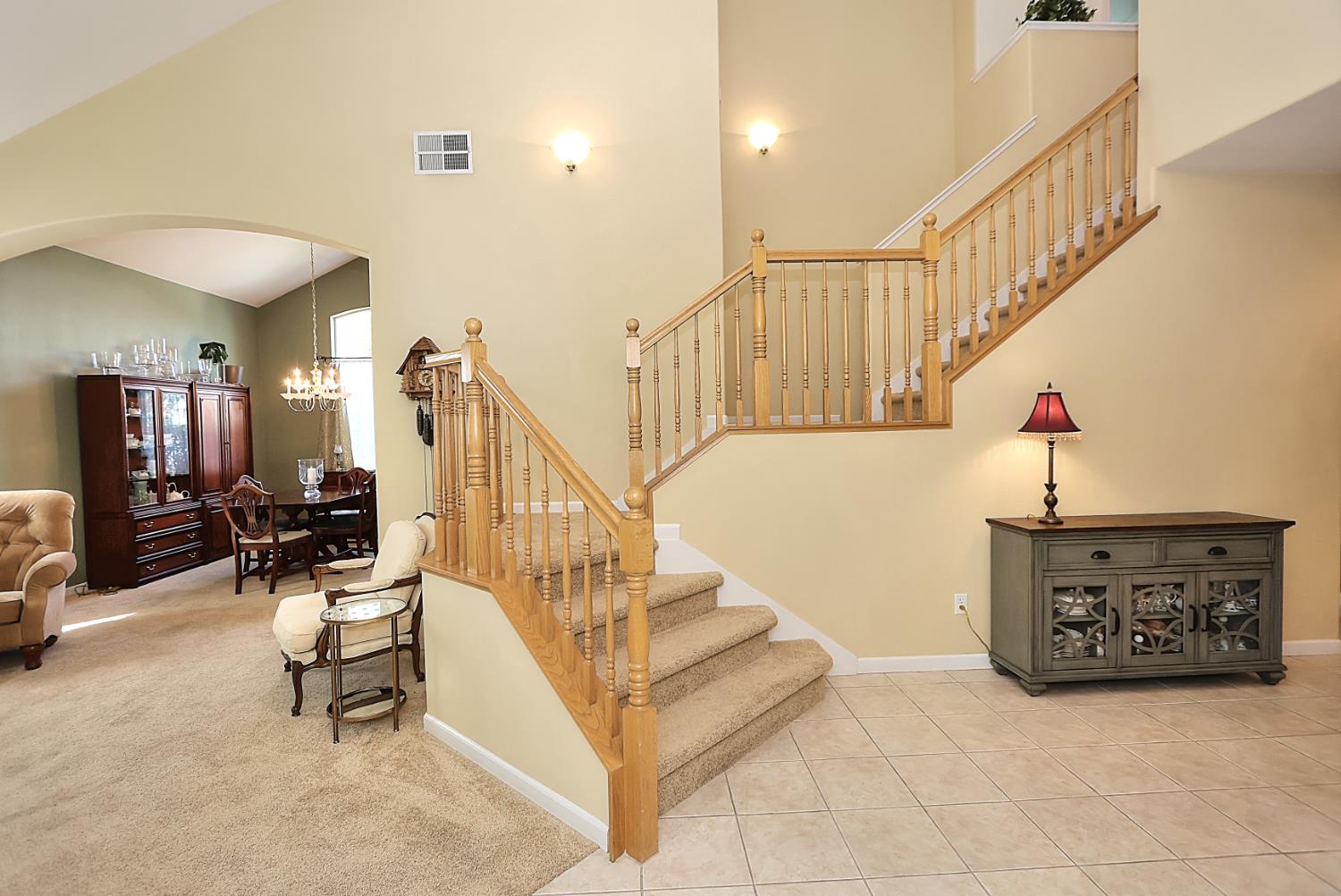 Detail Gallery Image 5 of 71 For 6817 Fox Cliff Way, Elk Grove,  CA 95758 - 4 Beds | 3 Baths