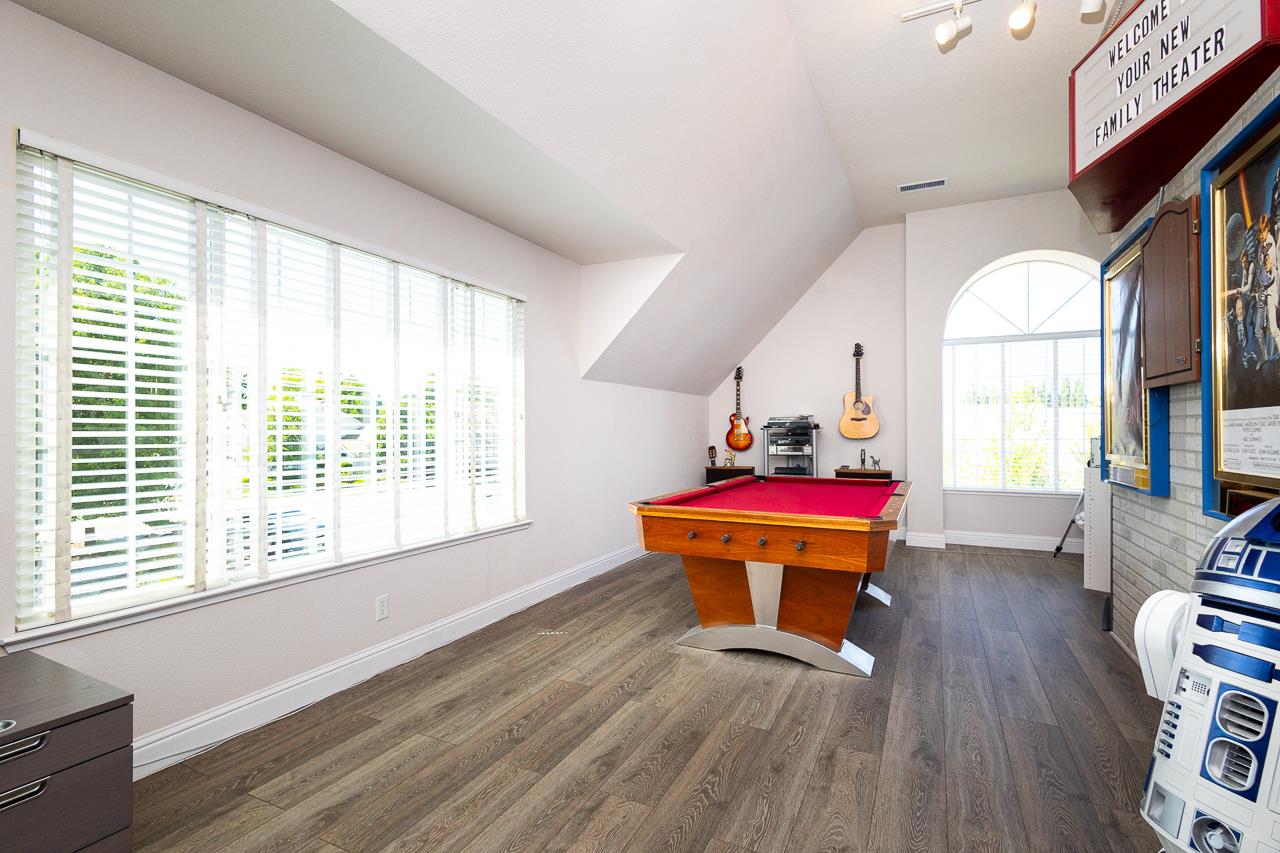 Detail Gallery Image 13 of 25 For 1517 River Oak Way, Roseville,  CA 95747 - 5 Beds | 3 Baths