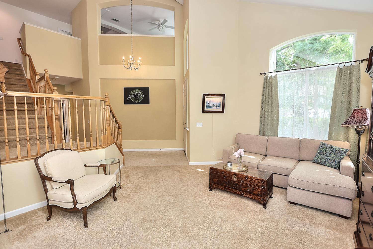 Detail Gallery Image 8 of 71 For 6817 Fox Cliff Way, Elk Grove,  CA 95758 - 4 Beds | 3 Baths