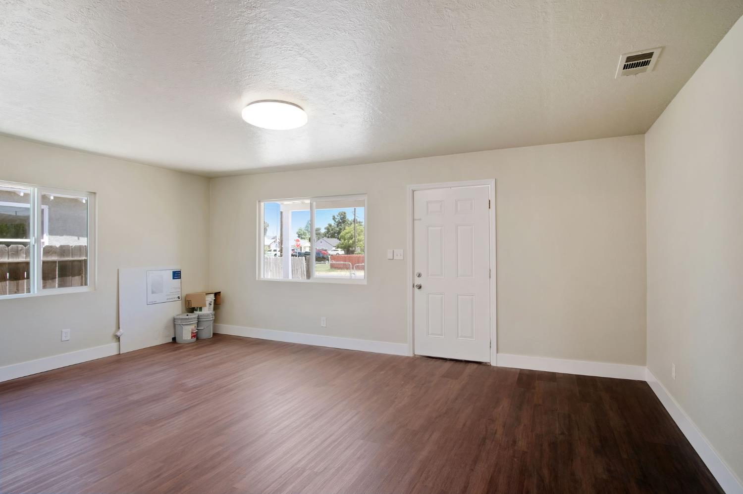 Detail Gallery Image 35 of 47 For 800 Flower St, Turlock,  CA 95380 - – Beds | – Baths