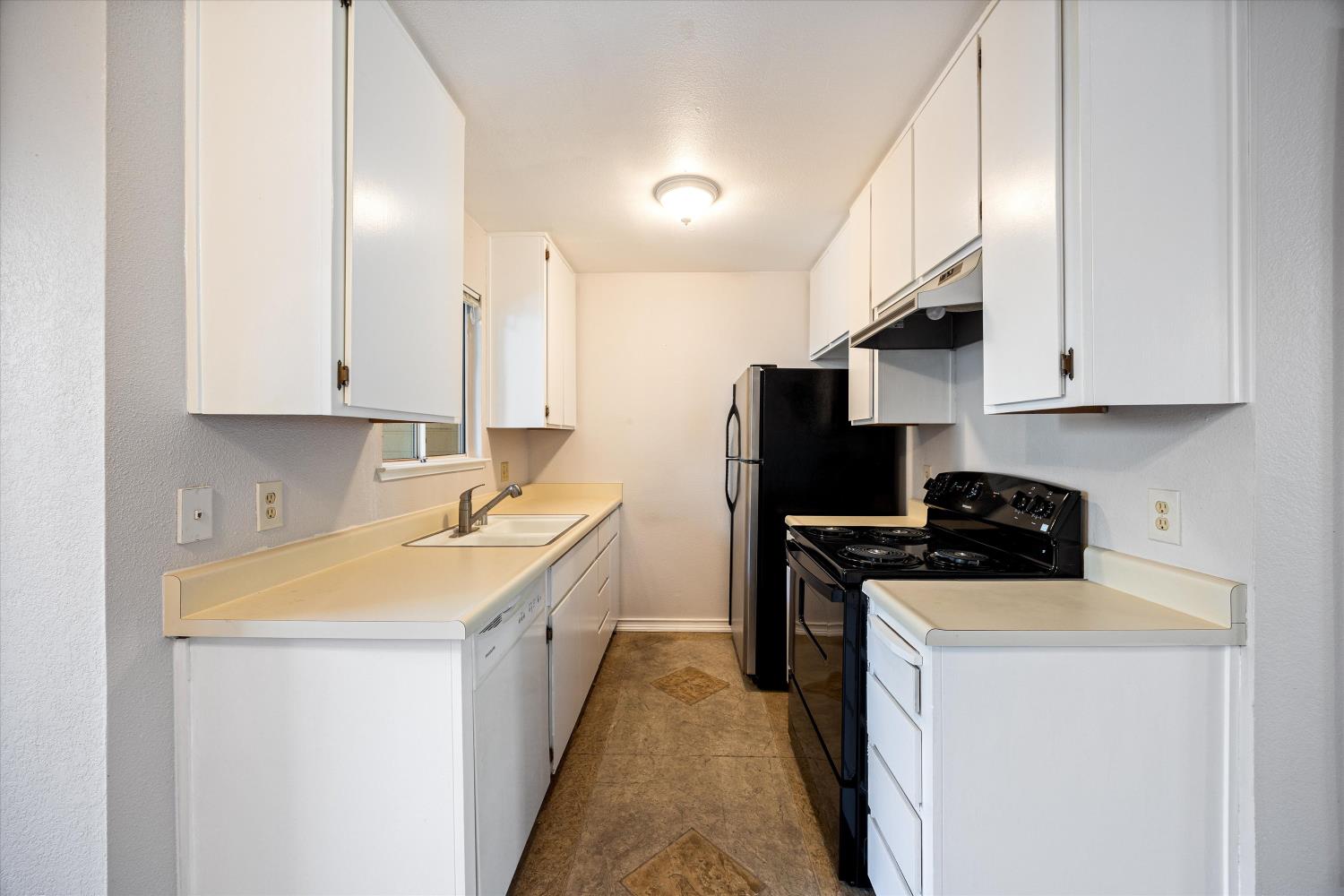 Photo #5: 225067463 Listing: Photo #5