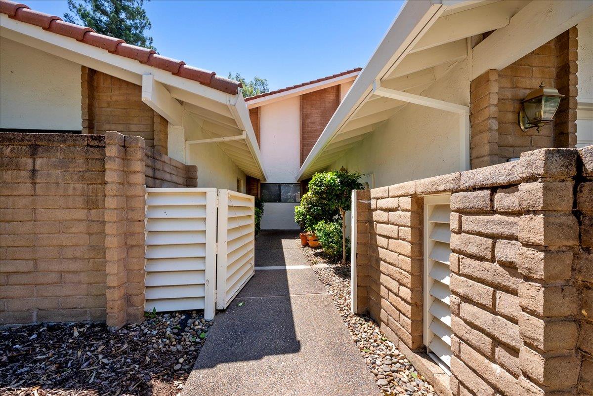 Detail Gallery Image 2 of 43 For 7151 Murieta Pkwy, Rancho Murieta,  CA 95683 - 2 Beds | 3 Baths