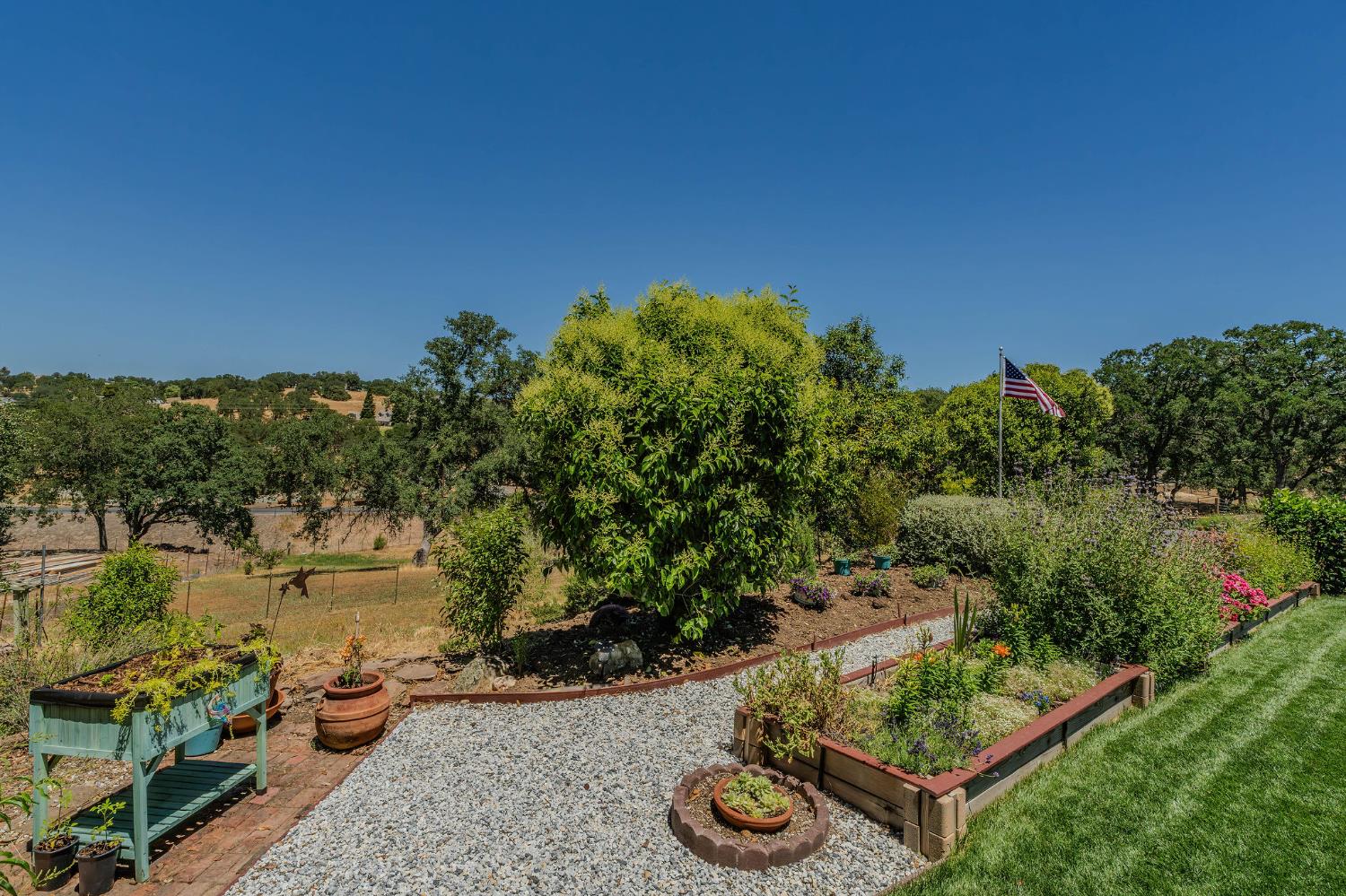 Baldwin Street, Valley Springs, California image 5