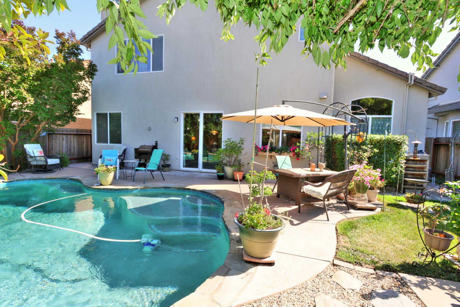 Detail Gallery Image 60 of 71 For 6817 Fox Cliff Way, Elk Grove,  CA 95758 - 4 Beds | 3 Baths