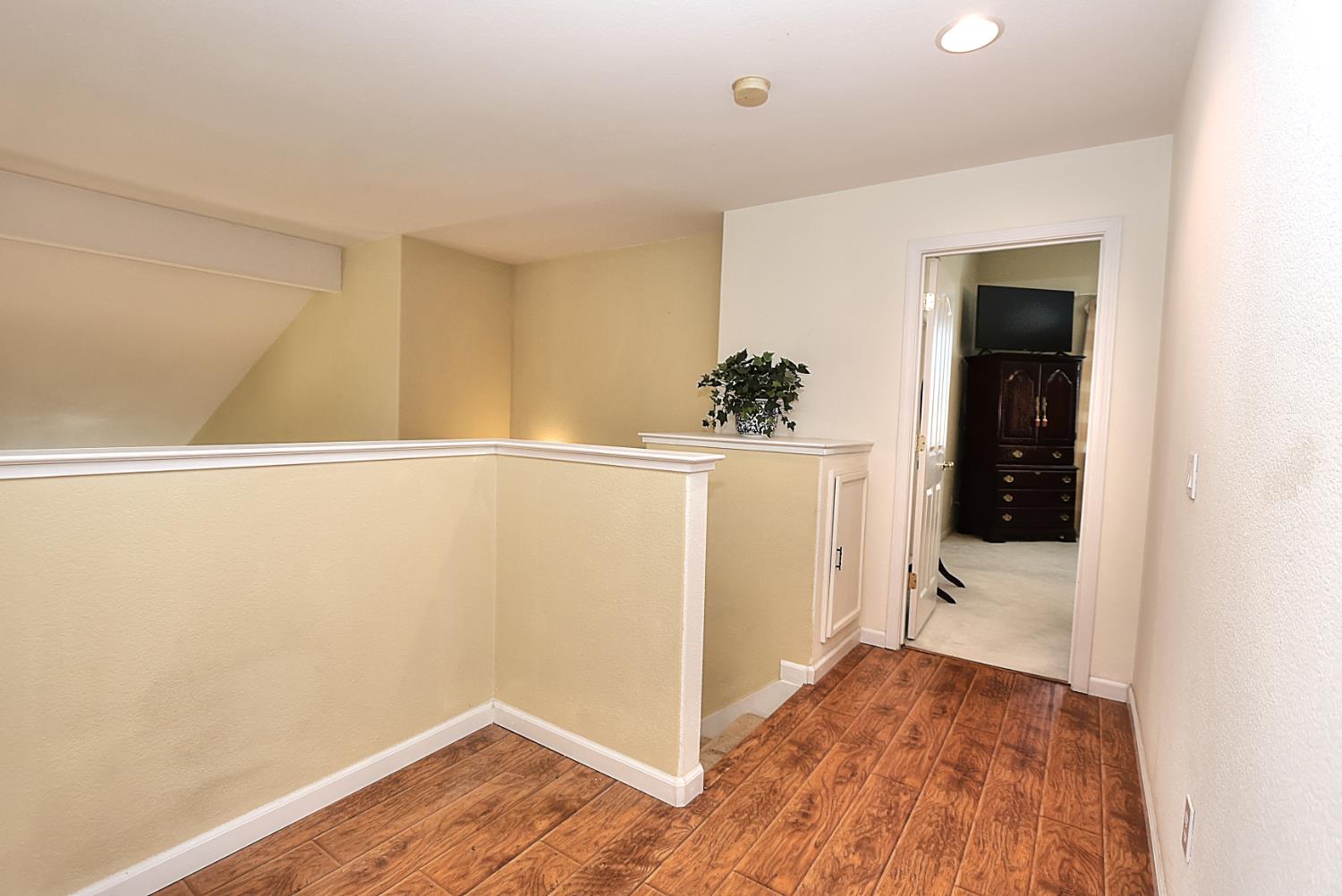 Detail Gallery Image 34 of 71 For 6817 Fox Cliff Way, Elk Grove,  CA 95758 - 4 Beds | 3 Baths