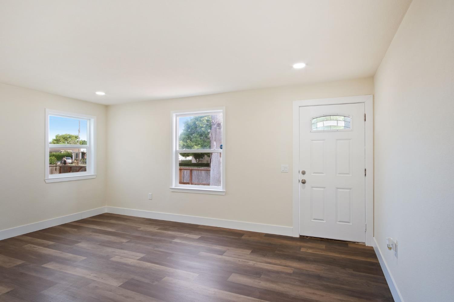 Detail Gallery Image 5 of 47 For 800 Flower St, Turlock,  CA 95380 - – Beds | – Baths