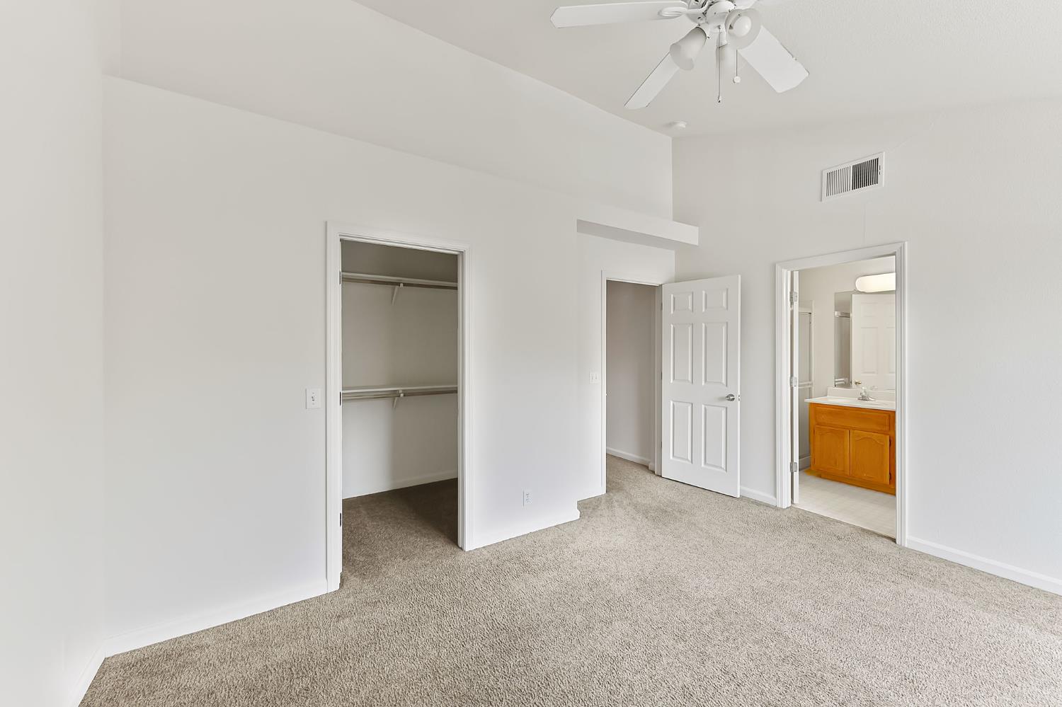 Detail Gallery Image 16 of 27 For 2434 Halsey Cir, Davis,  CA 95618 - 3 Beds | 2/1 Baths