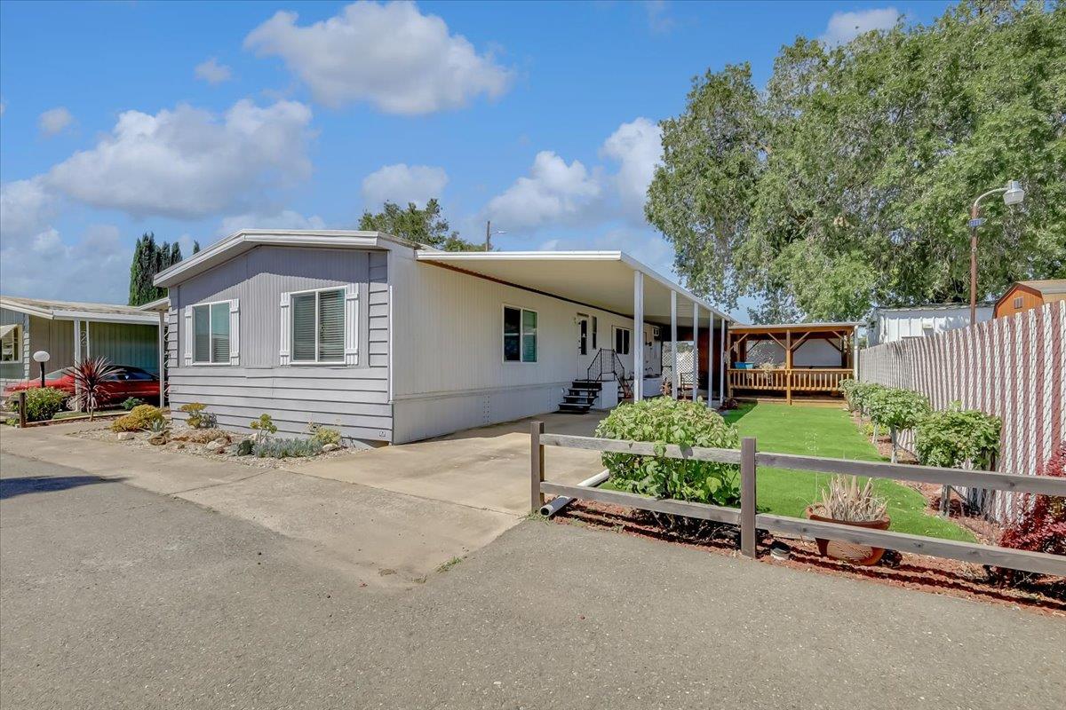Detail Gallery Image 1 of 39 For 1155 Pease Rd 301, Yuba City,  CA 95991 - 2 Beds | 2 Baths