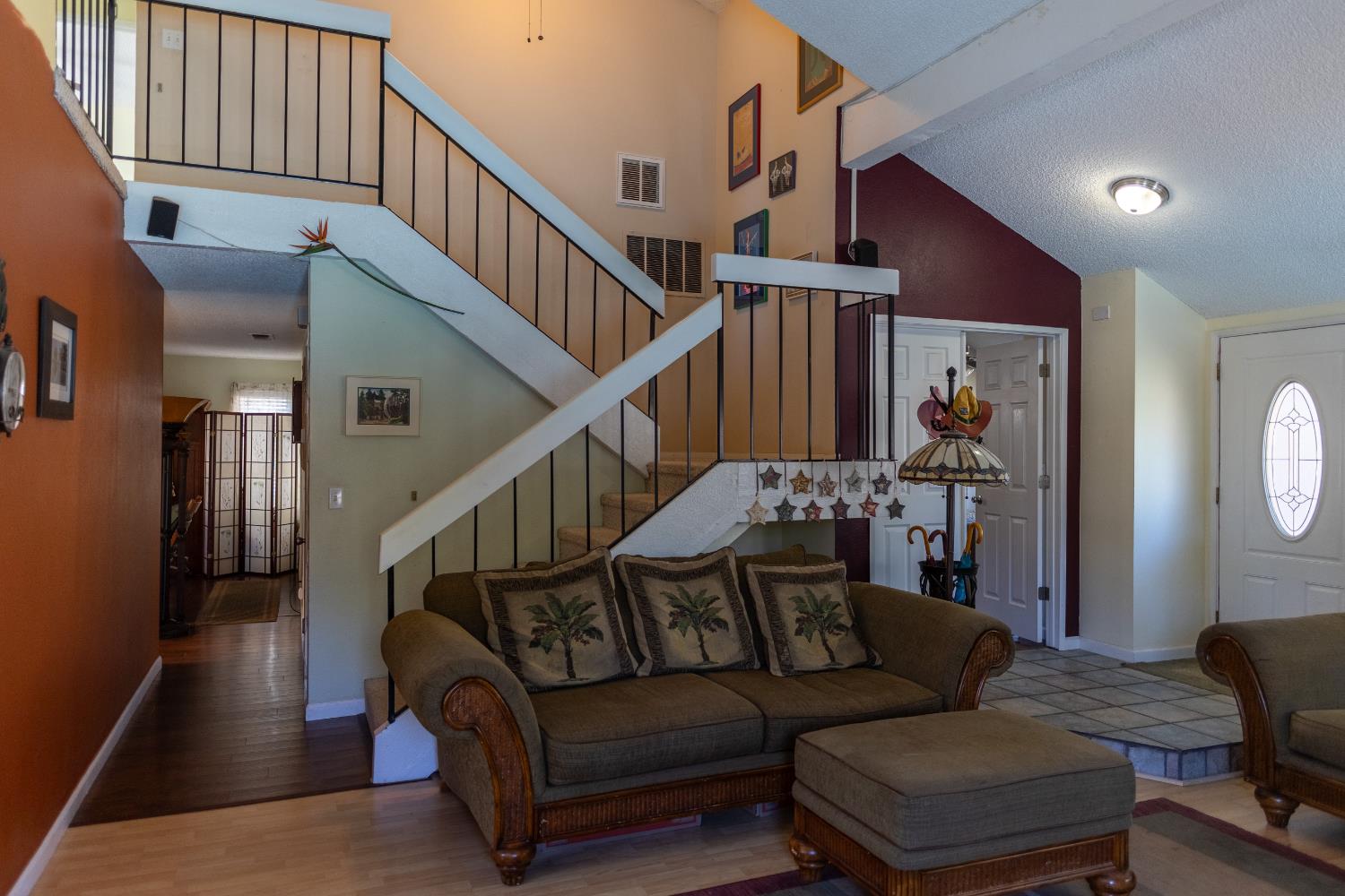 Detail Gallery Image 5 of 36 For 6109 Tremain Dr, Citrus Heights,  CA 95621 - 4 Beds | 2/1 Baths